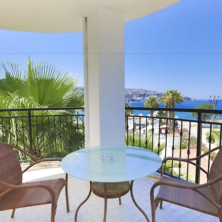 Istanbul Palace Hotel 4*
