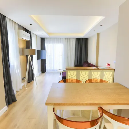 Istanbul Palace Hotel